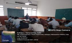 हिंदी दिवस के उपलक्ष्य में आयोजित निबंध  प्रतियोगिता