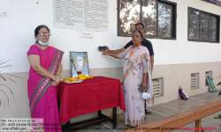 मराठी राजभाषा दिनाच्या निमित्ताने मराठी विभागाच्यावतीने राज्यस्तरीय ऑनलाइन प्रश्नमंजुषा स्पर्धेचे उद्घाटन करताना डॉ.भाग्यश्री पुणतांबेकर आणि डॉ. सिंधू आवळे